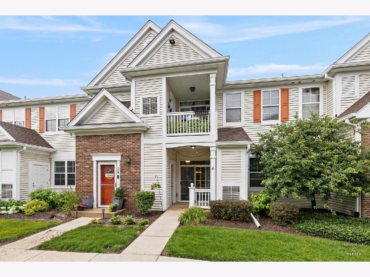  For Sale Hampshire Illinois, 2305 Aurora Drive