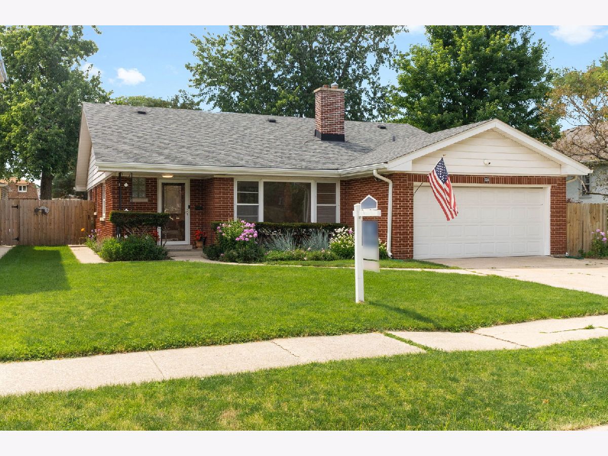  For Sale Brookfield Illinois, 3326 Prairie Avenue