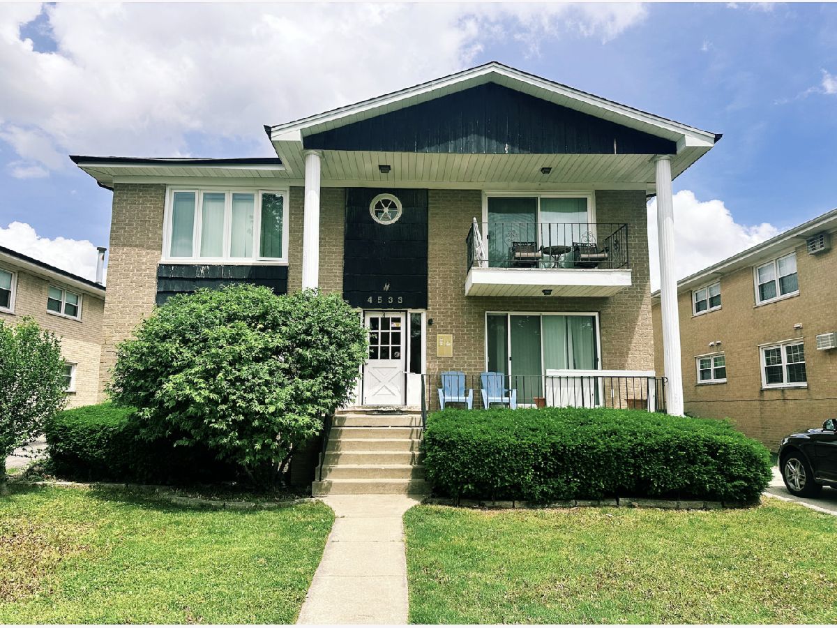  For Sale Brookfield Illinois, 4533 Elm Avenue
