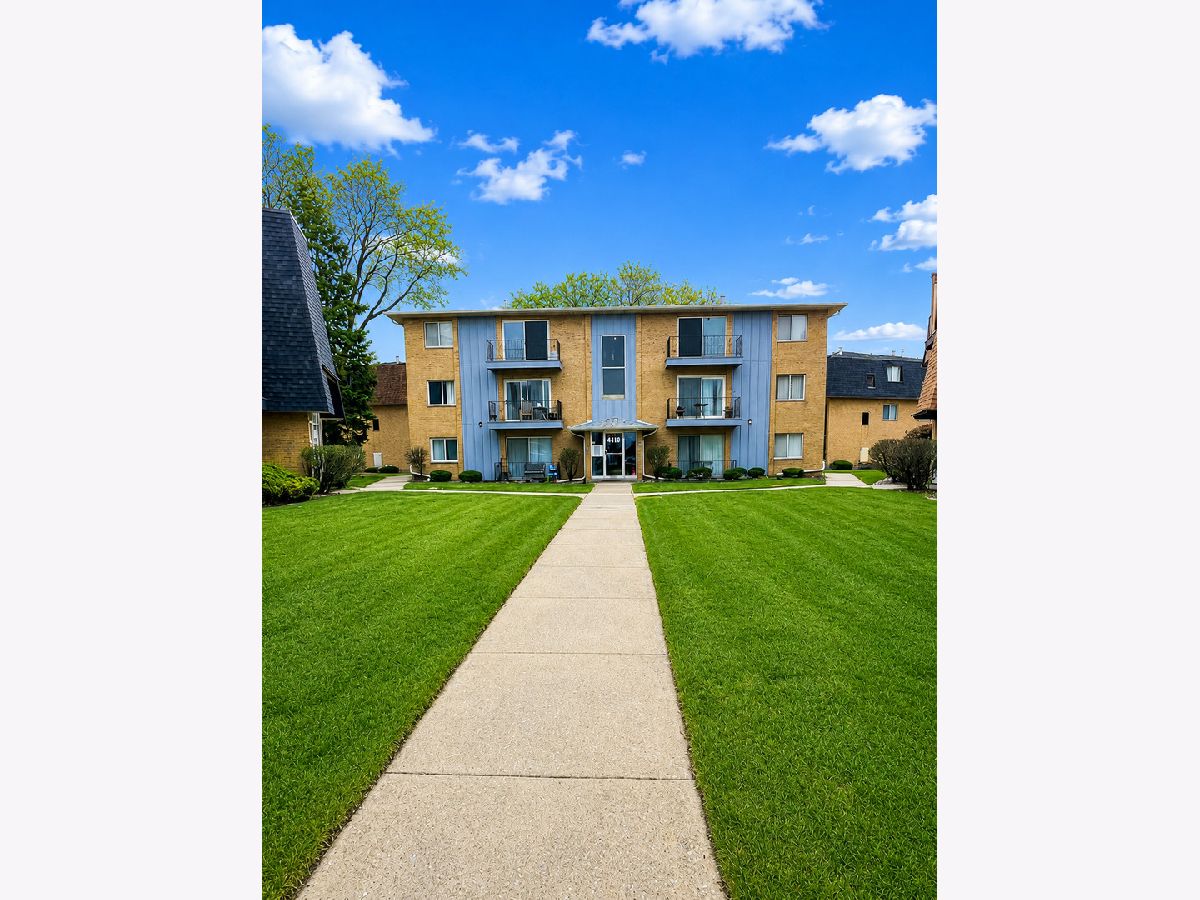  Rented Oak Lawn Illinois, 4819 109th