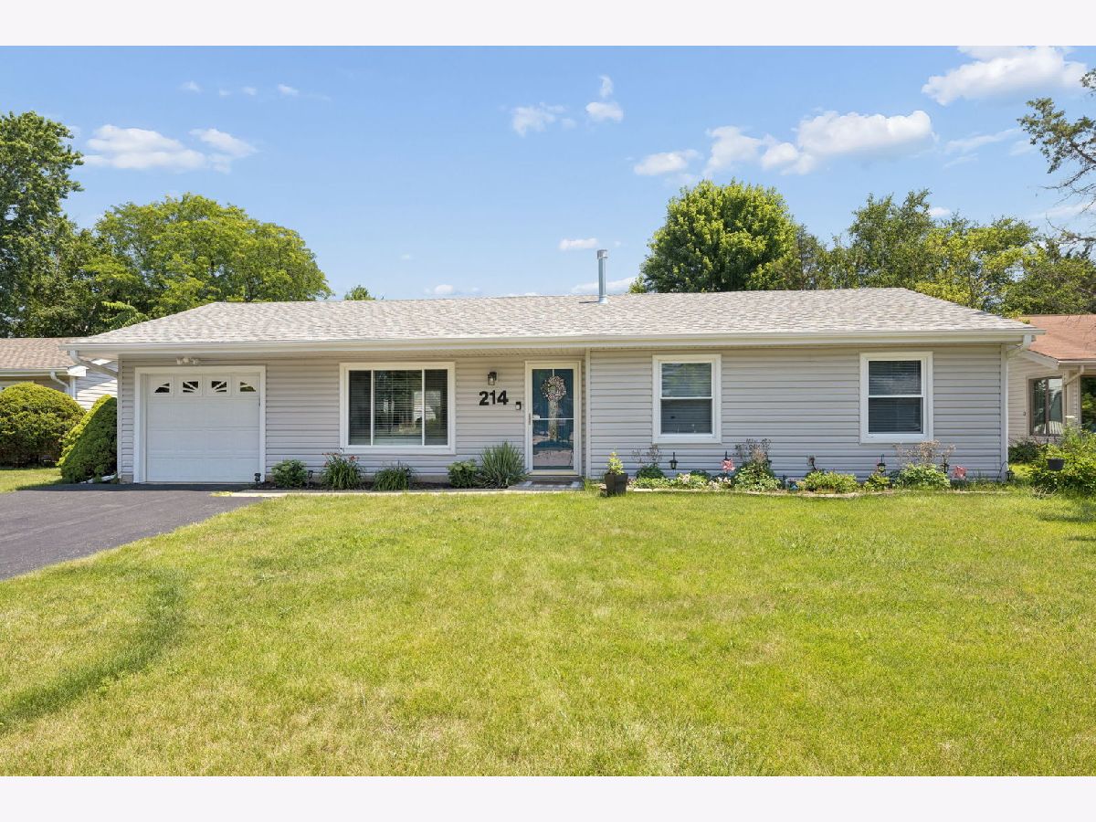  For Sale Bolingbrook Illinois, 214 Lincolnshire Lane