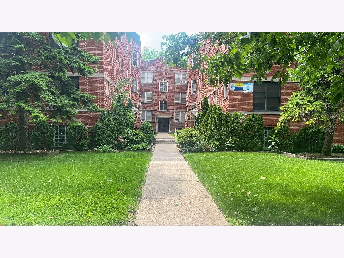  Rented Chicago Illinois, 3932 Keeler