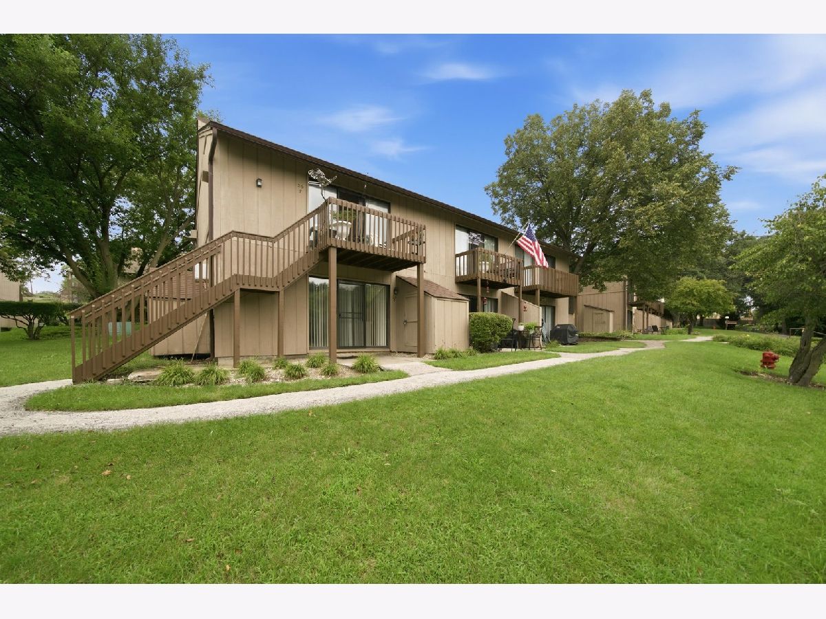 Condos & Townhomes For Sale Vacation Village Fox Lake Illinois, 26 Jamaica Colony