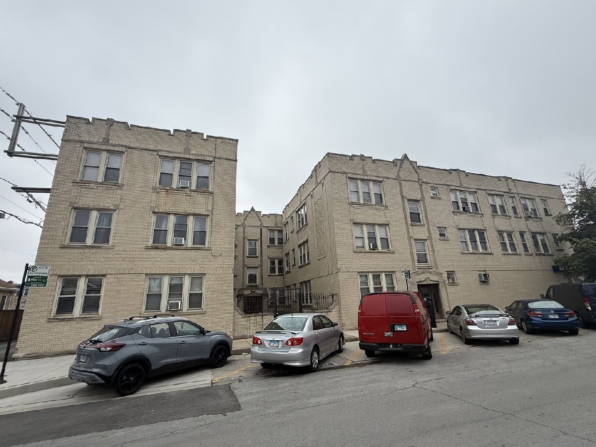  Rented Chicago Illinois, 3148 Linder