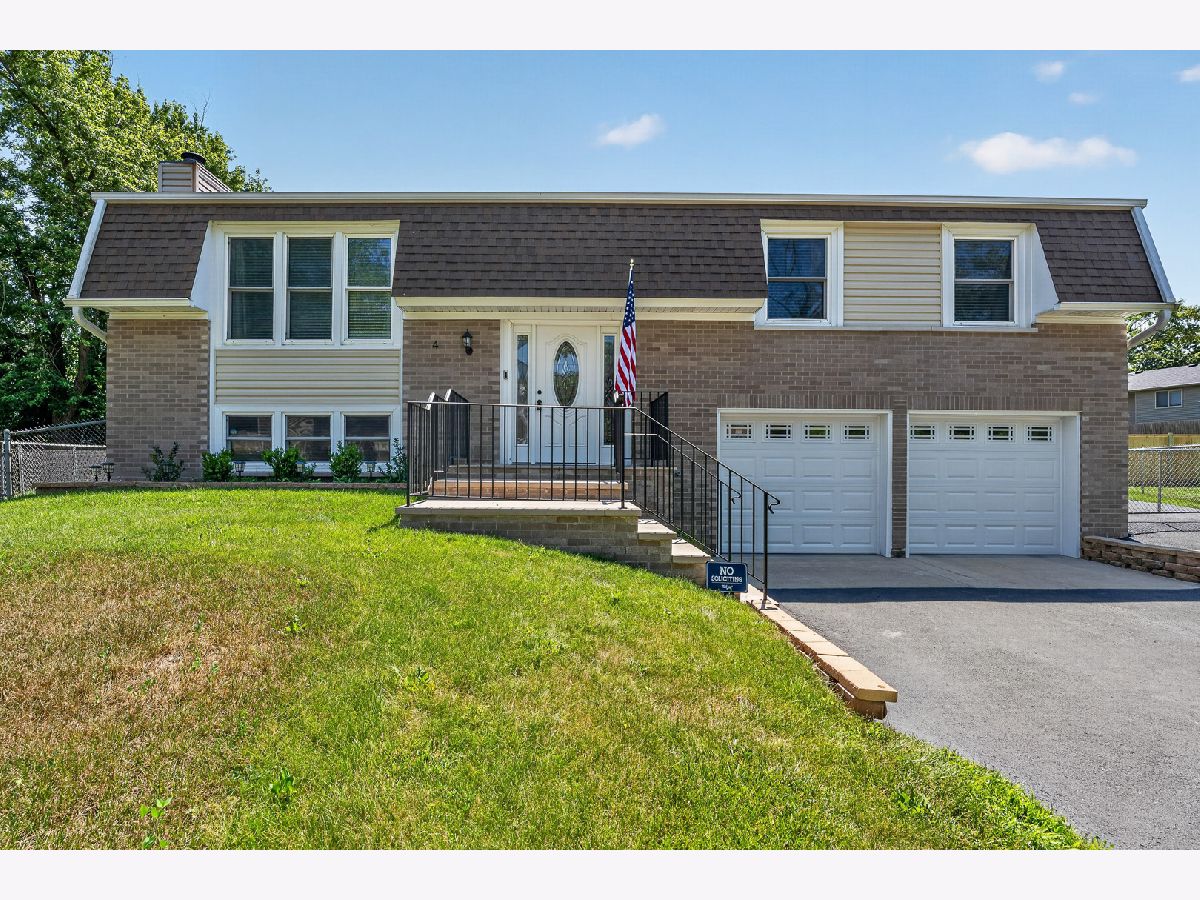  For Sale Bolingbrook Illinois, 4 Devon Court