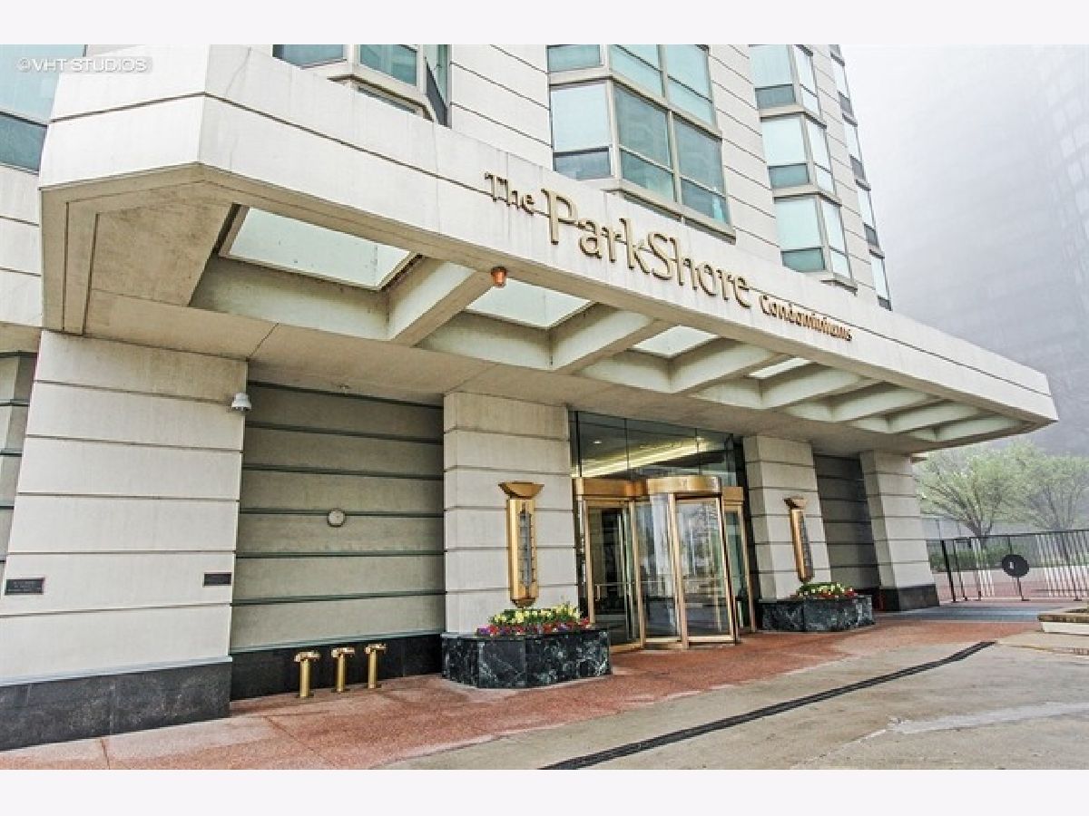 Condominiums For Rent Park Shore Condos Chicago Illinois, 195 Harbor