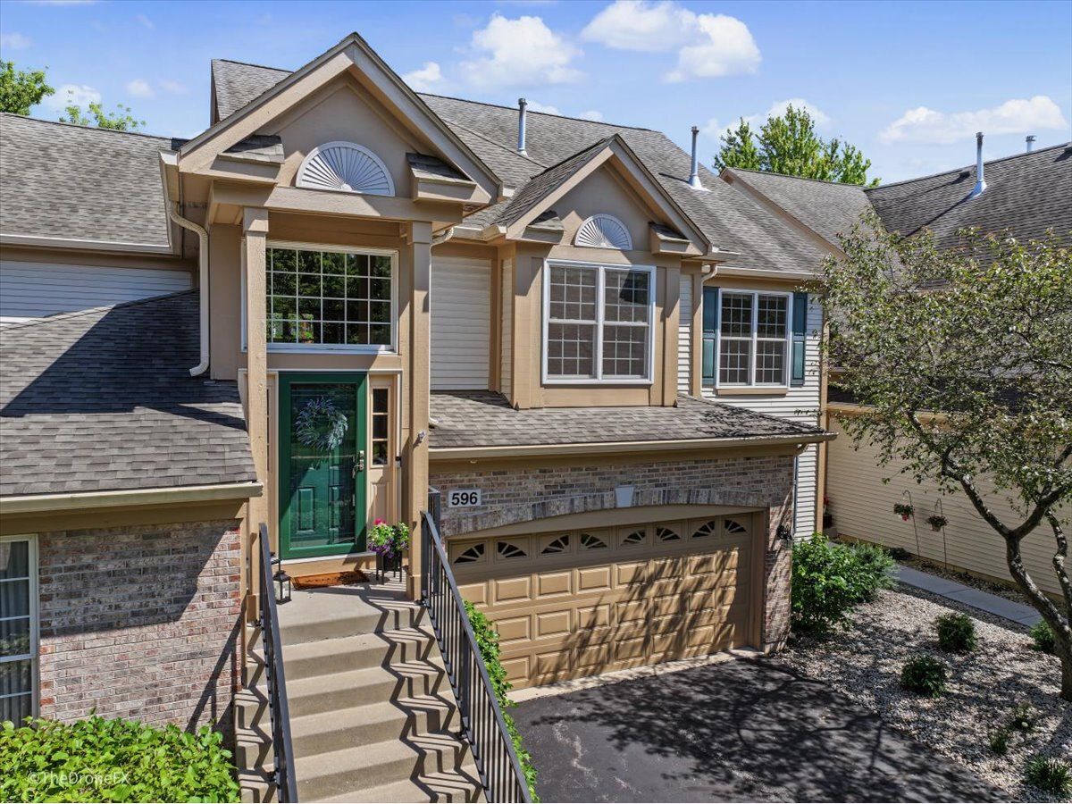  For Sale Naperville Illinois, 596 Harlowe Lane
