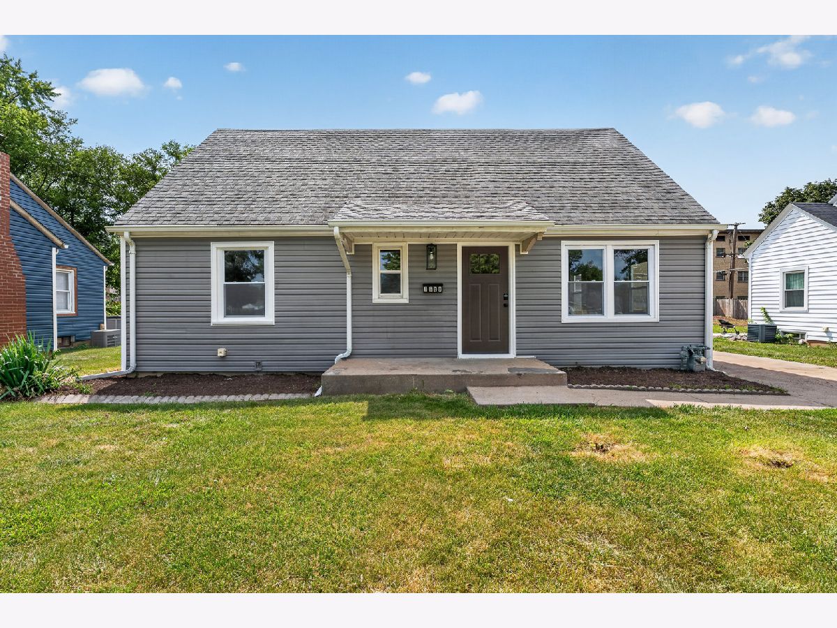  For Sale Joliet Illinois, 1650 Marquette Road