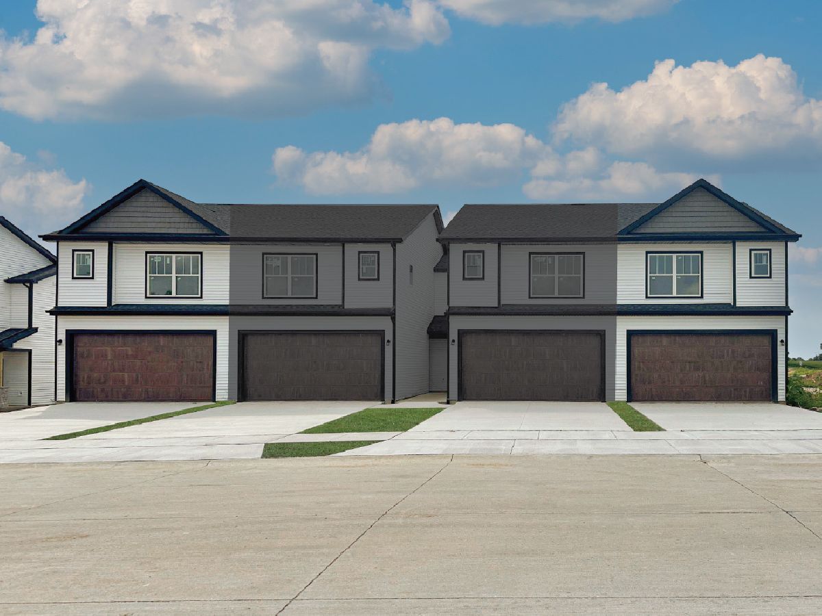 Condos & Townhomes For Sale Hopewell Farms Bettendorf Iowa, 5192 Polster Place