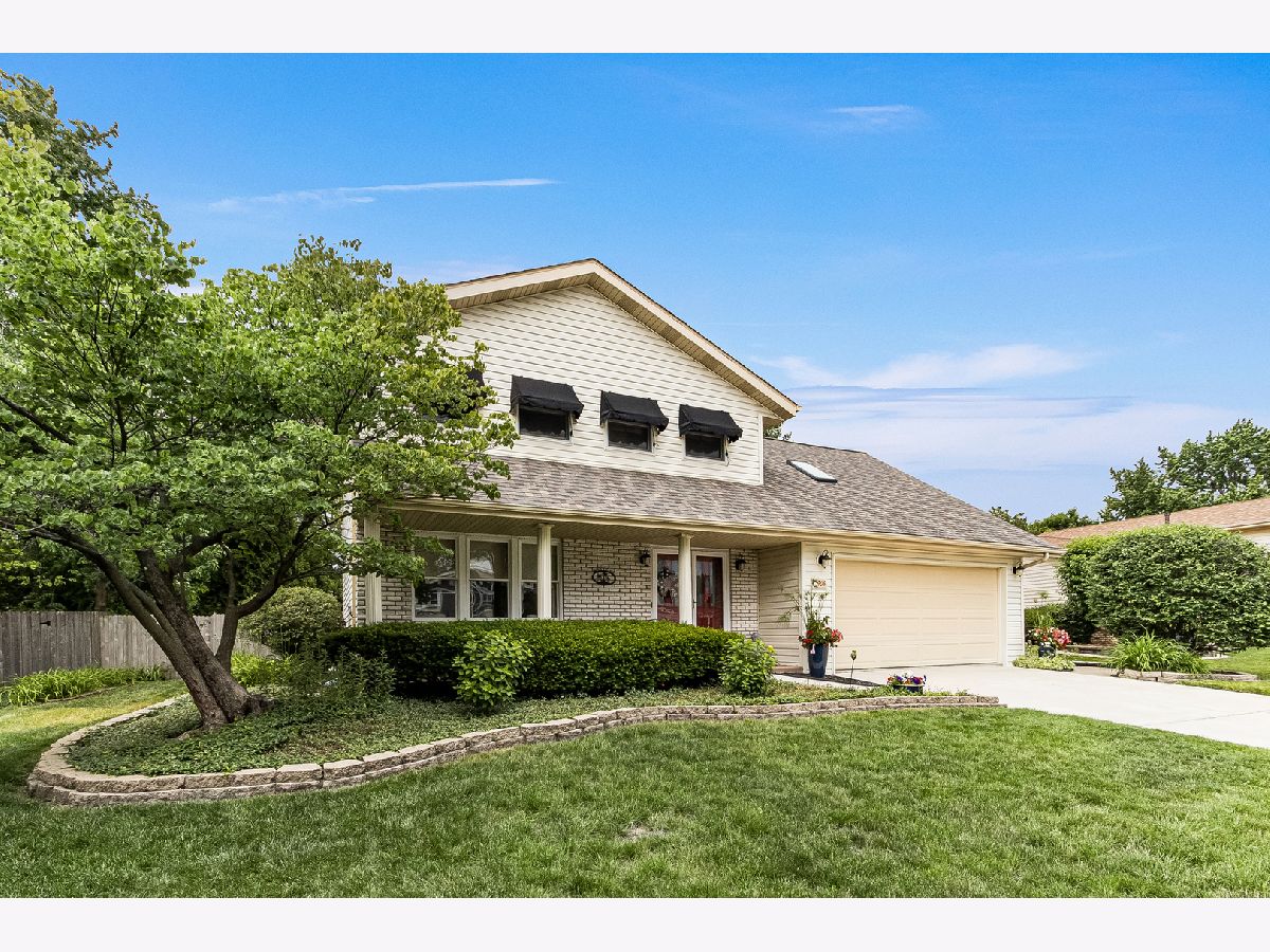  For Sale Shorewood Illinois, 909 Madiera Drive