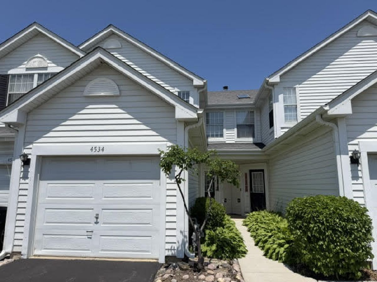 Homes & Townhomes & Condos Rented Pleasant Hill Waukegan Illinois, 4534 Quill