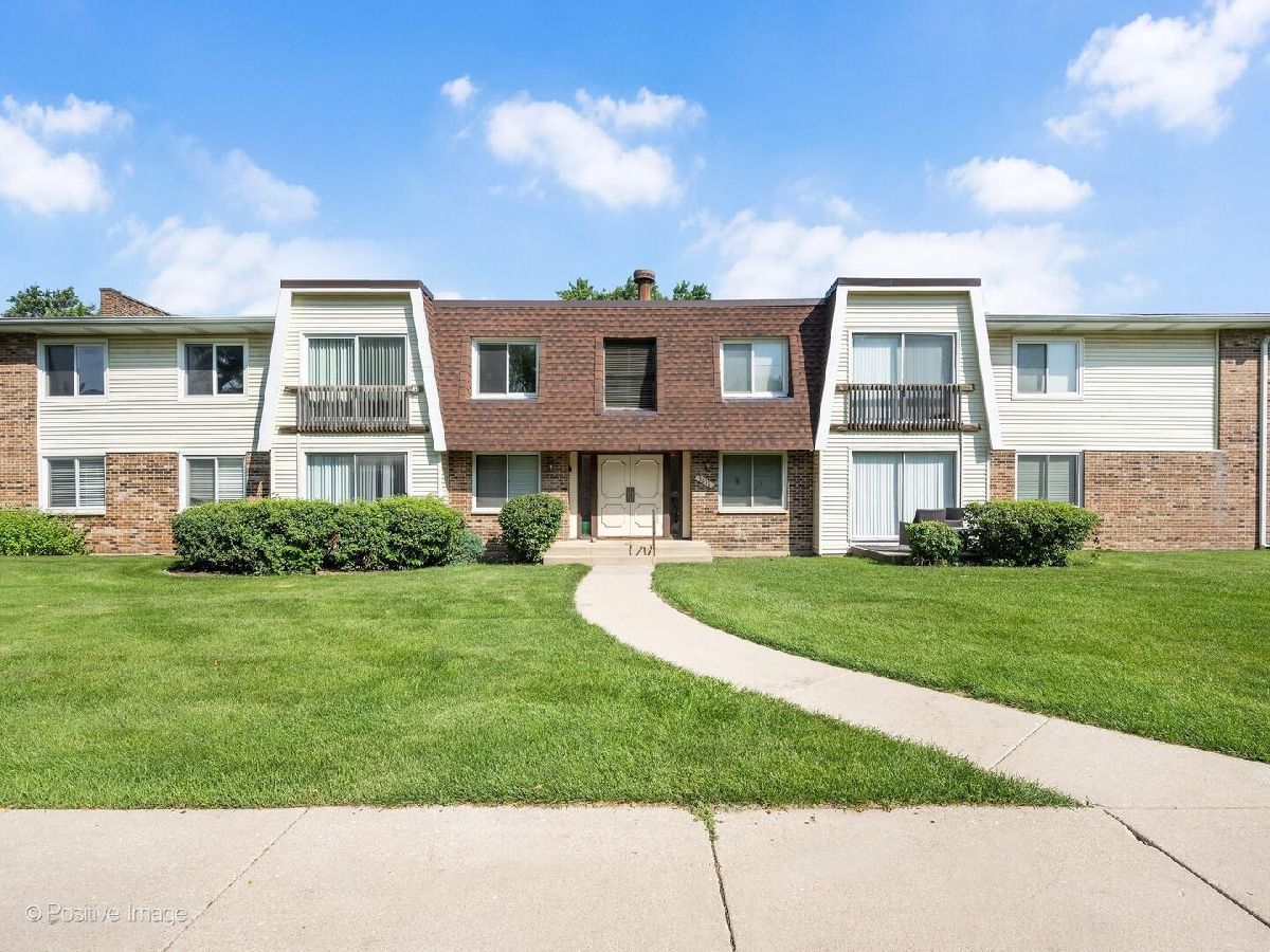  For Rent Woodridge Illinois, 3018 Roberts