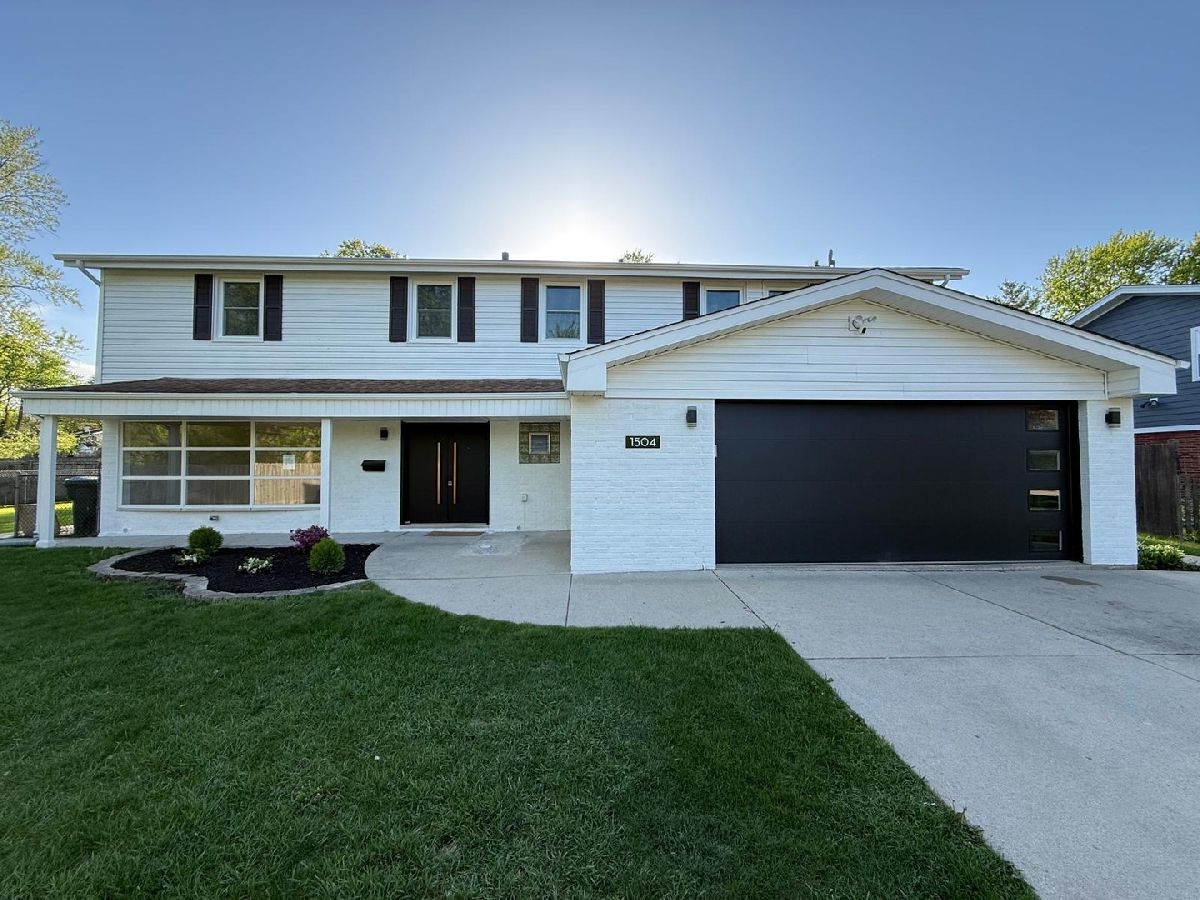Homes For Sale La Fontaine Glenview Illinois, 1504 Pfingsten Road
