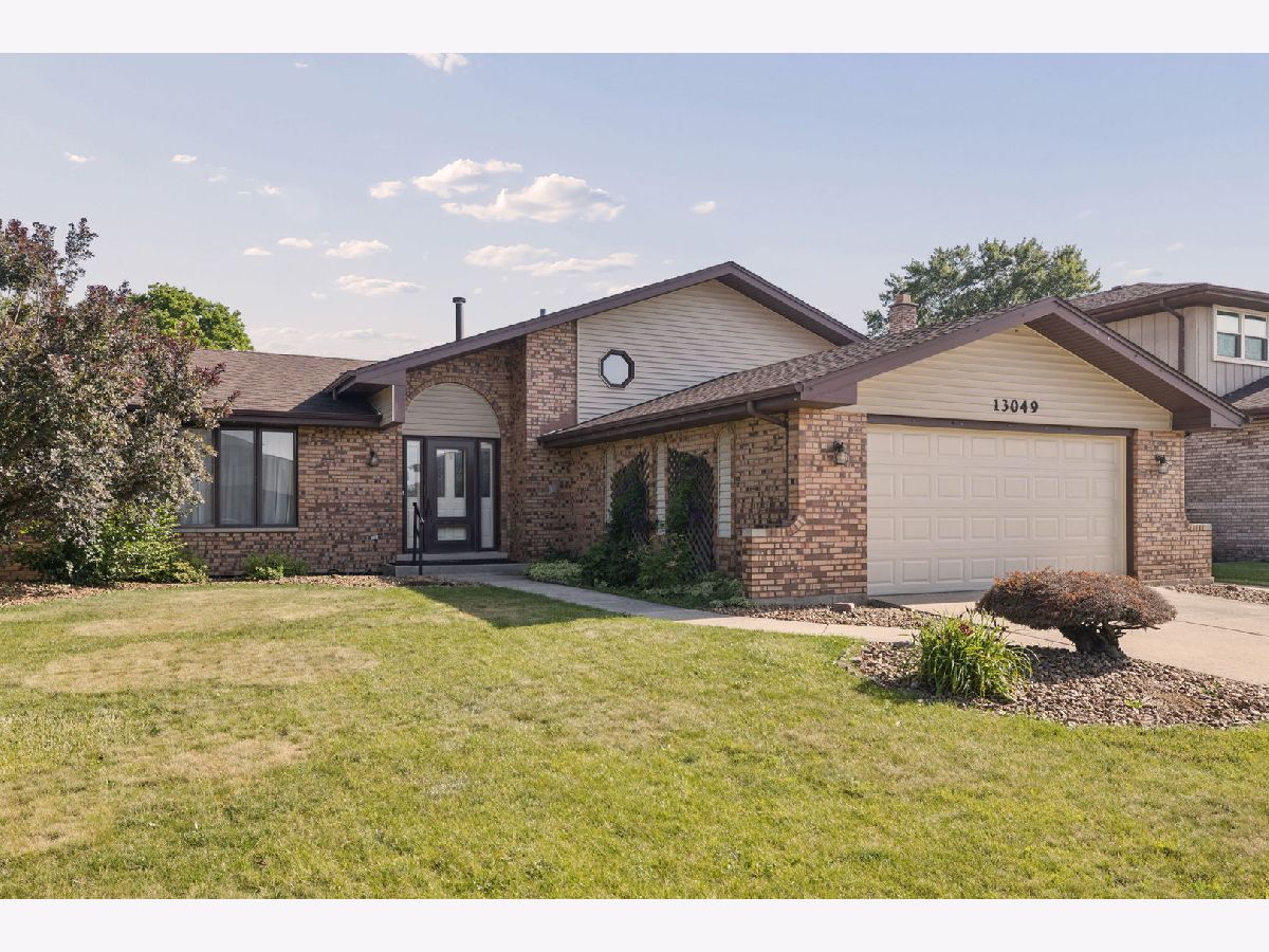  Sold Homer Glen Illinois, 13049 Finch