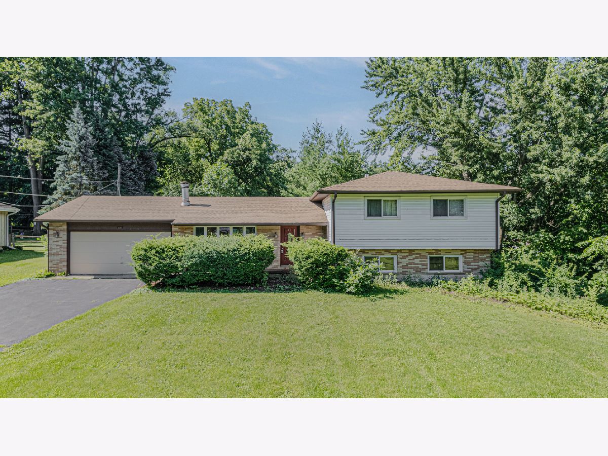  For Sale Lake Zurich Illinois, 23313 Hillcrest Drive