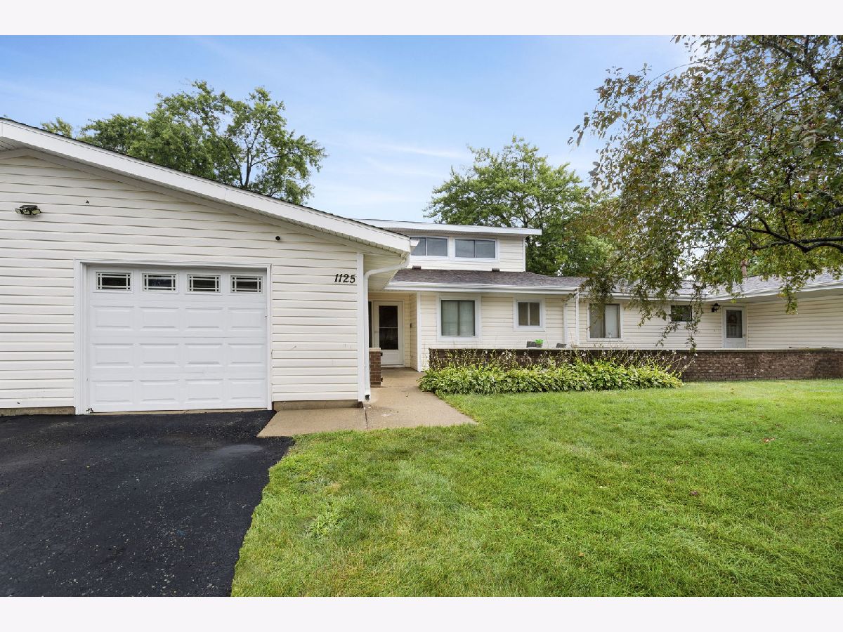 For Sale Schaumburg Illinois, 1125 Danvers Court
