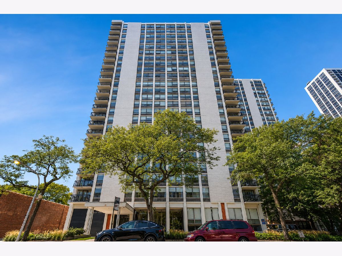 Condominiums For Sale Gold Coast Galleria Chicago Illinois, 1455 Sandburg Terrace