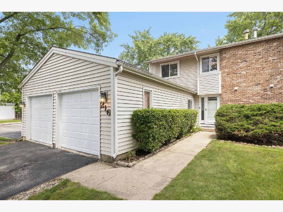 Townhomes For Sale Winston Village Bolingbrook Illinois, 216 Douglass Way