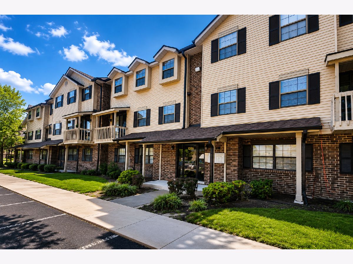  Rented Naperville Illinois, 1516 Jefferson