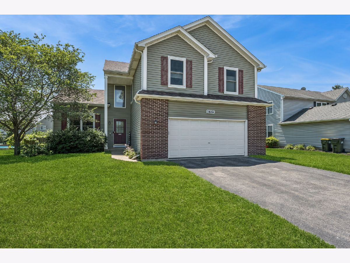 Homes & Condos & Townhomes For Sale Meadowbrook Lake In The Hills Illinois, 3661 Chadwick Lane