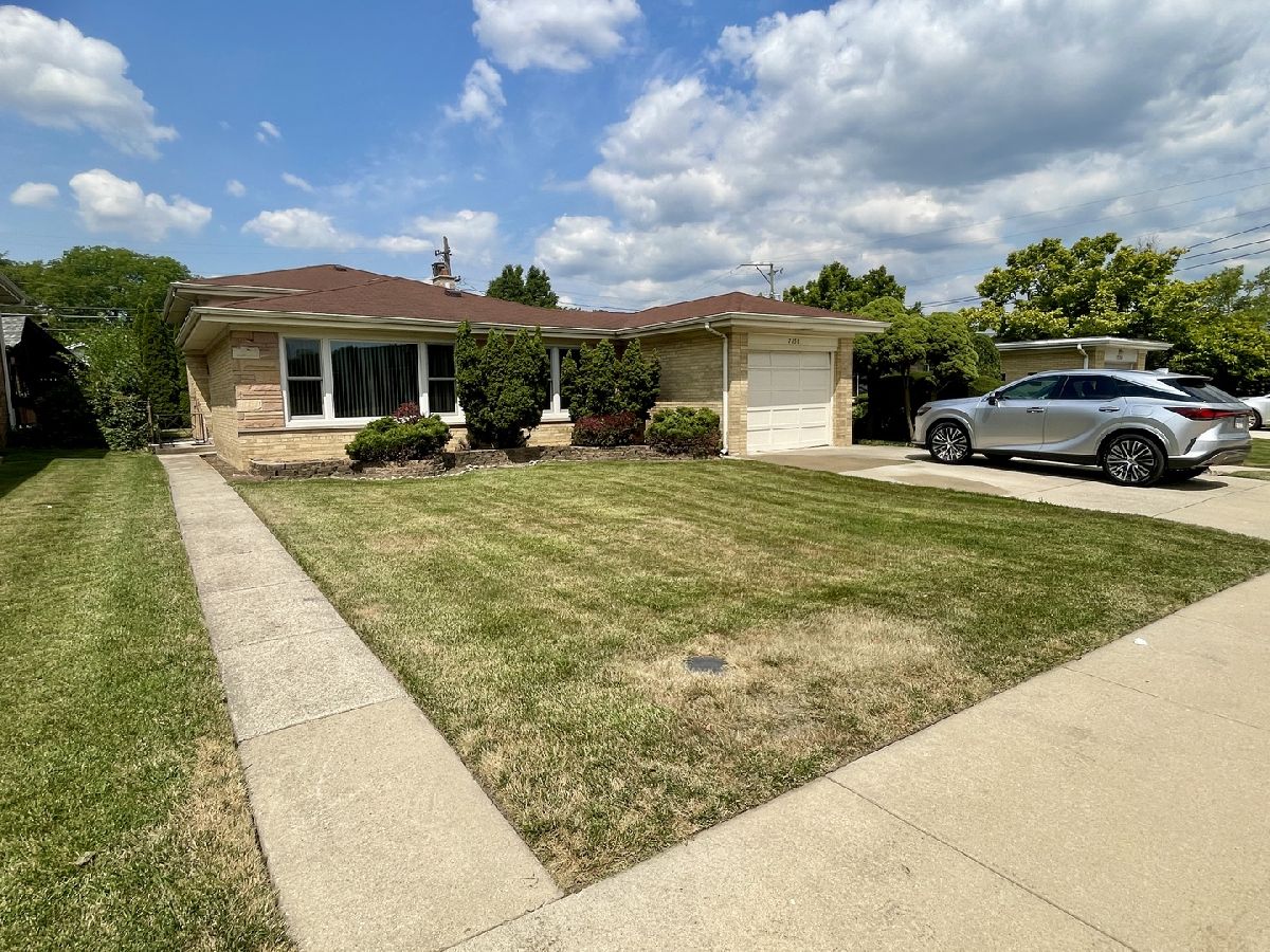  For Rent Lincolnwood Illinois, 7150 Crawford