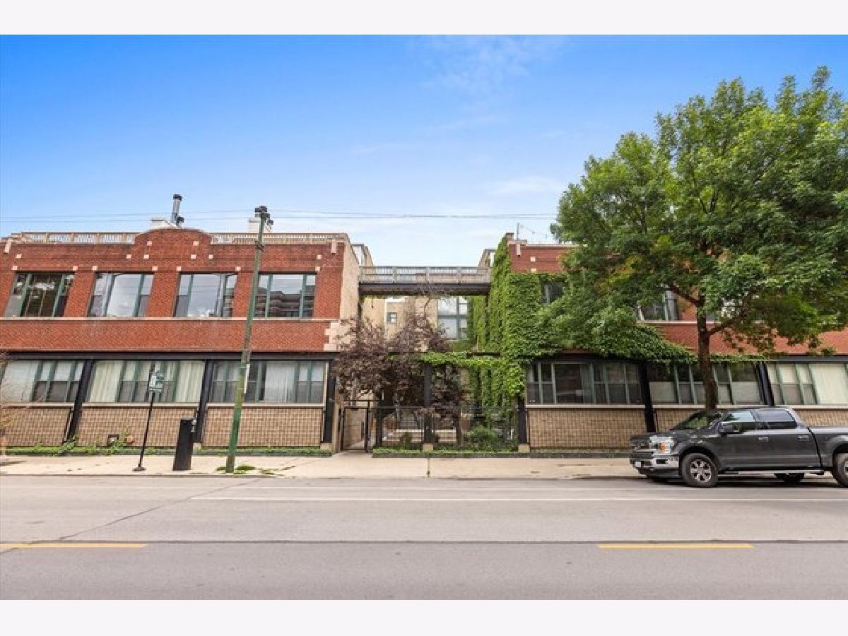  For Sale Chicago Illinois, 2943 Lincoln Avenue