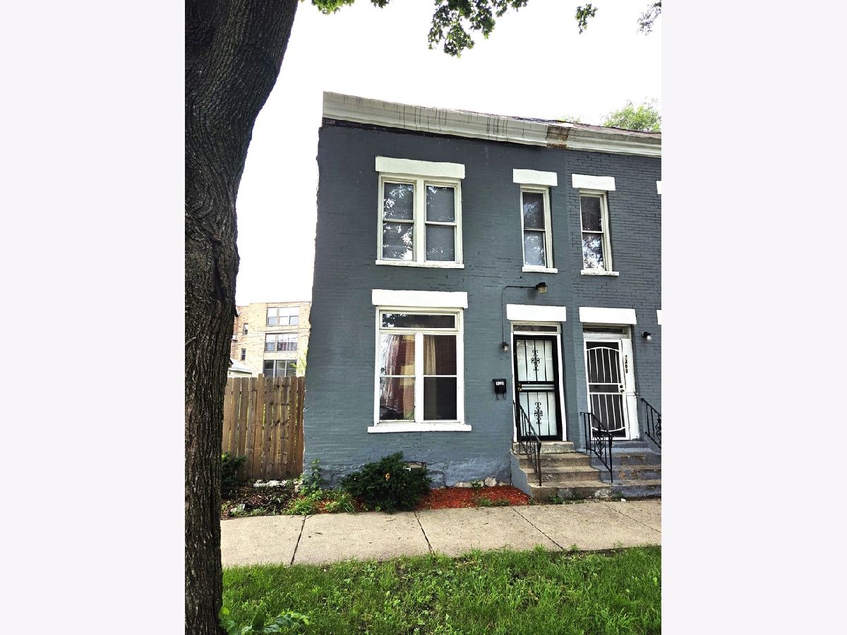  For Sale Chicago Illinois, 7410 Wentworth Avenue