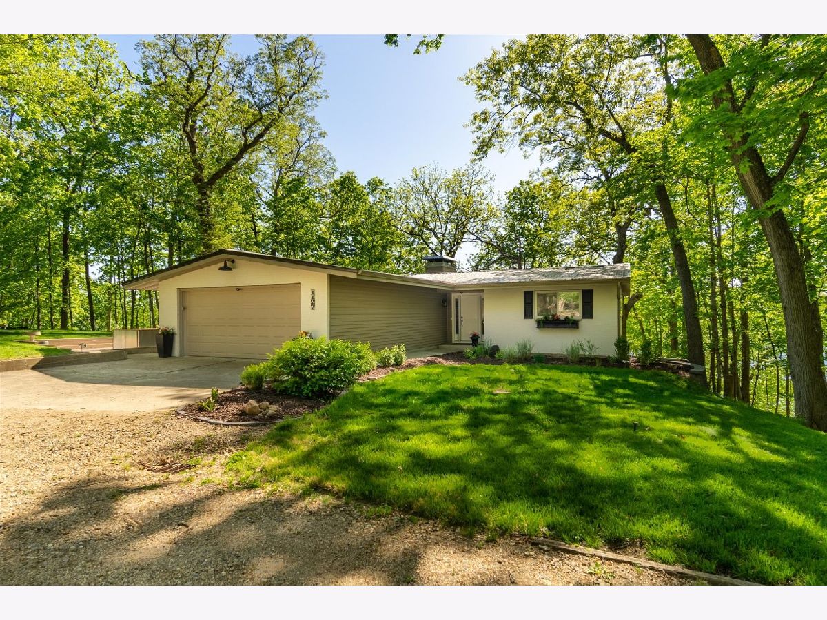  For Sale Varna Illinois, 1127 Loganberry Lane