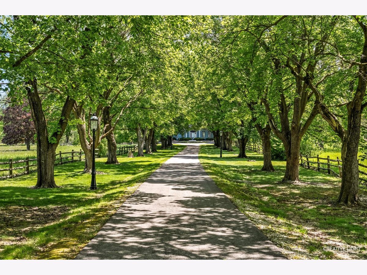  For Sale Wayne Illinois, 33W451 Surrey Road