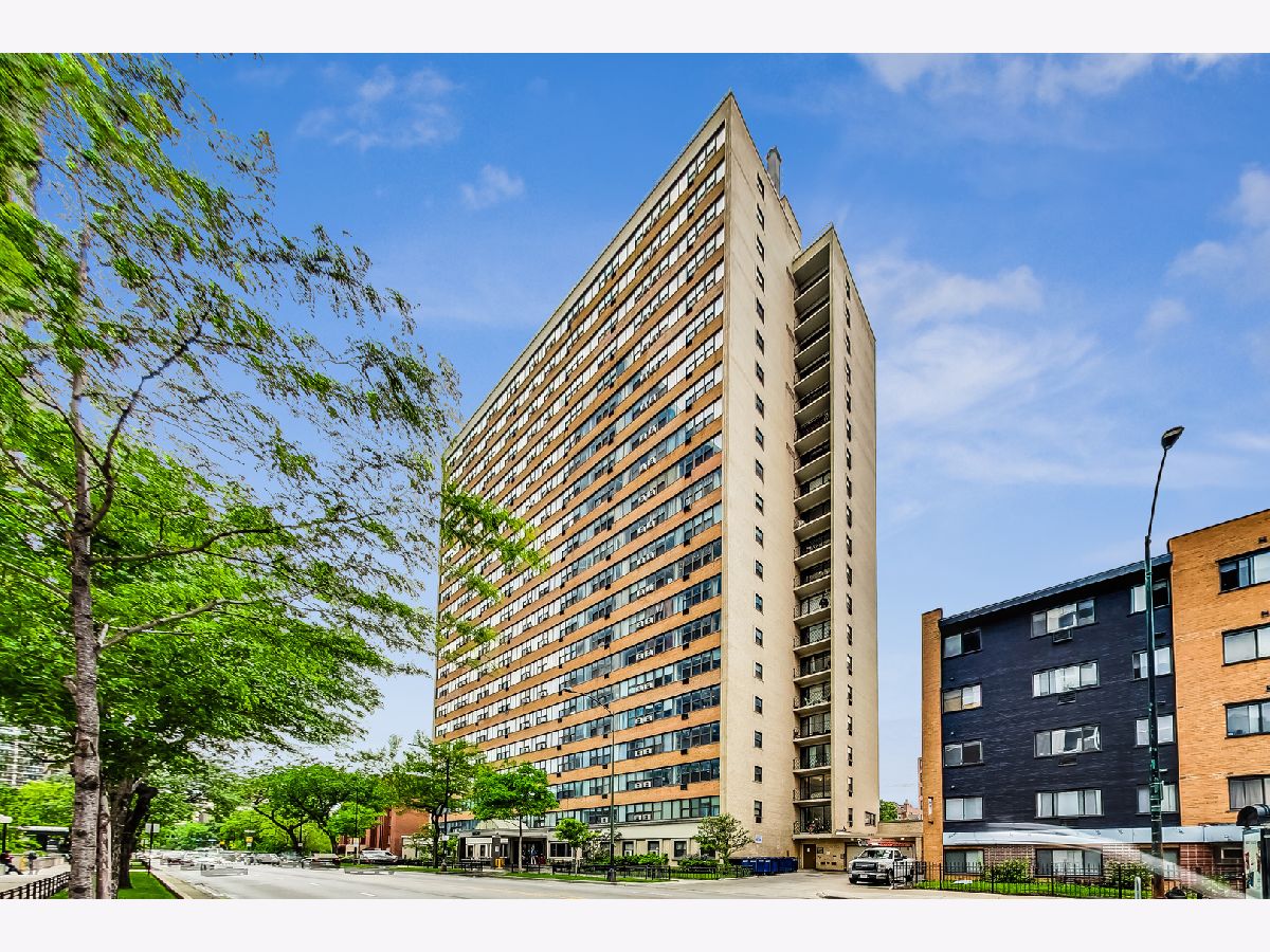 Condominiums & Homes For Rent Edgewater Beach Chicago Illinois, 6030 Sheridan