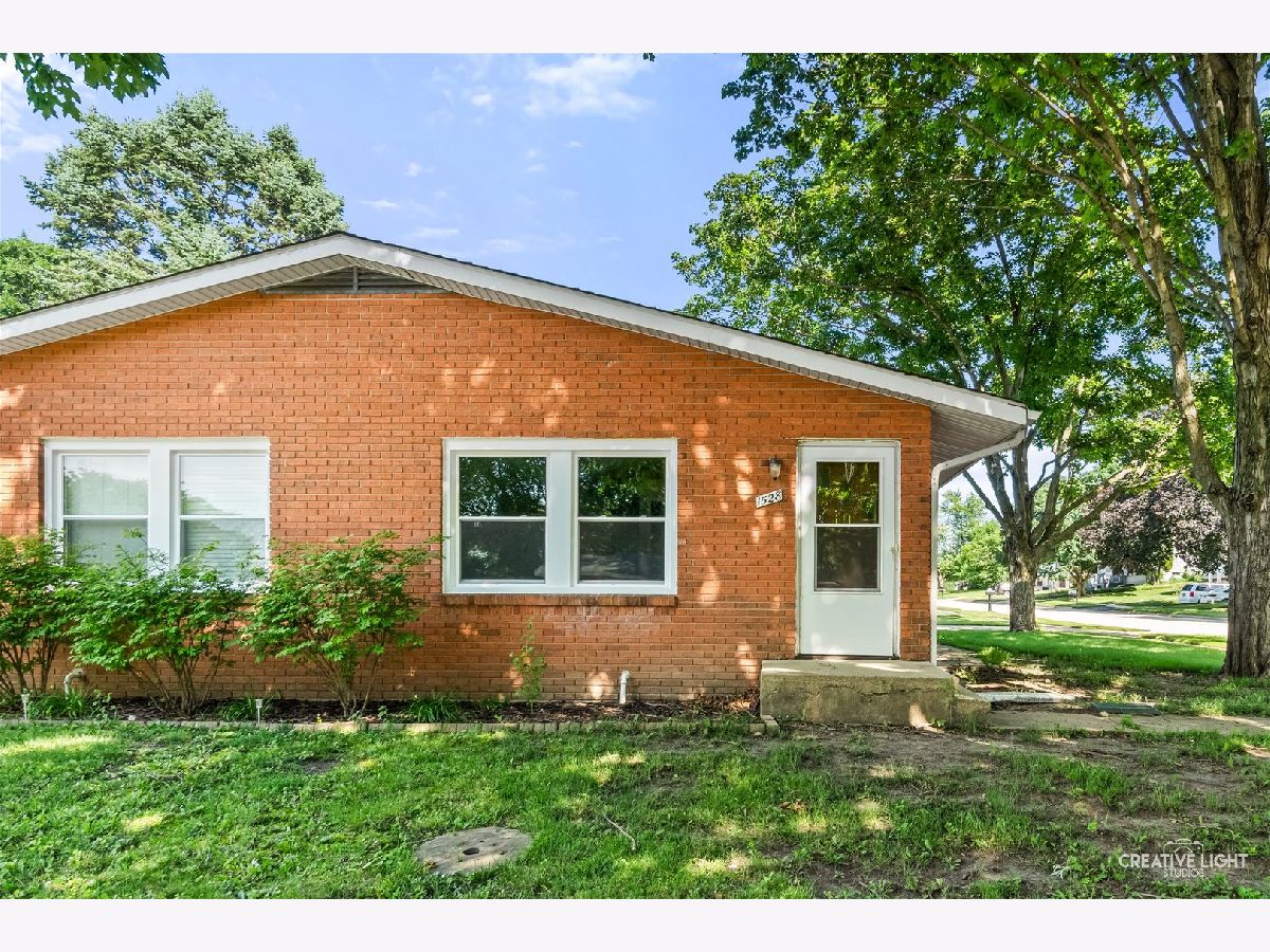  For Rent Sycamore Illinois, 1528 Oak