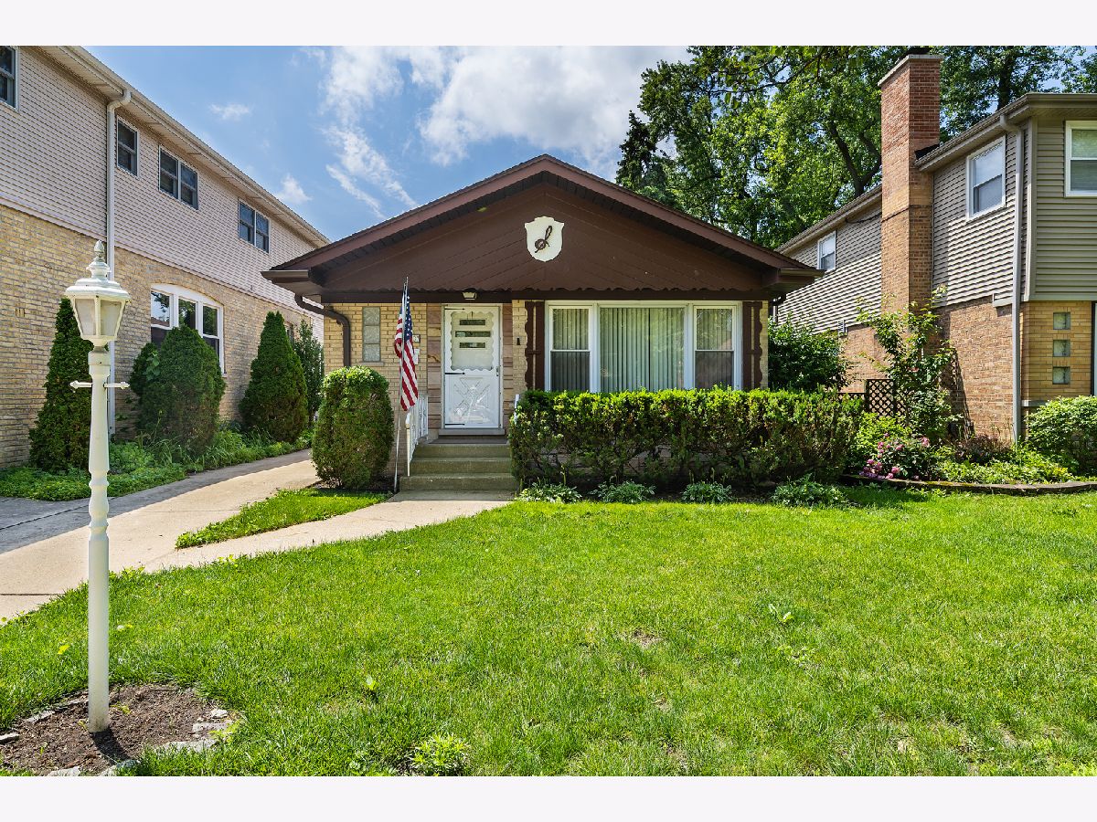 Homes For Sale Indian Woods Chicago Illinois, 5337 Ardmore Avenue