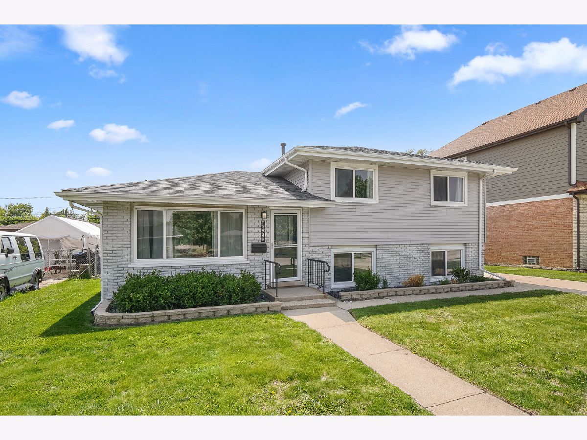  Rented Chicago Ridge Illinois, 10403 Barnard