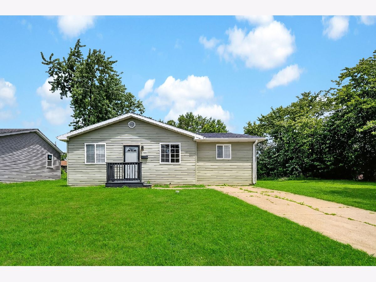 For Sale Ford Heights Illinois, 1520 Congress Lane