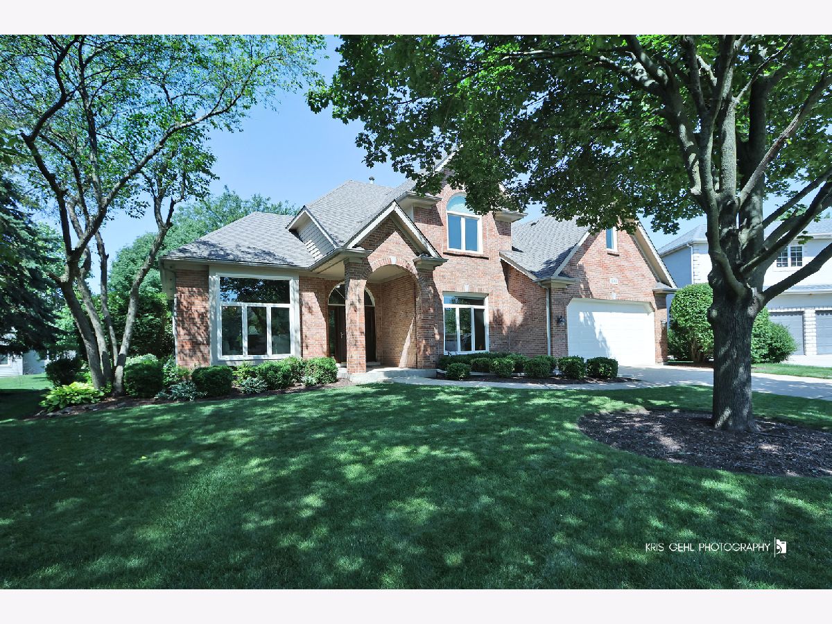 Homes & Townhomes & Condos For Sale Stonebridge Aurora Illinois, 898 Lakeridge Court