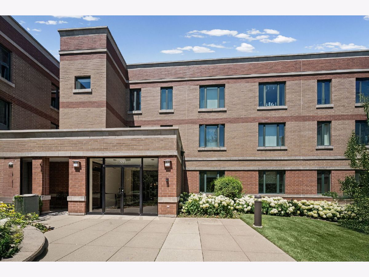  For Sale Highland Park Illinois, 891 Central Avenue
