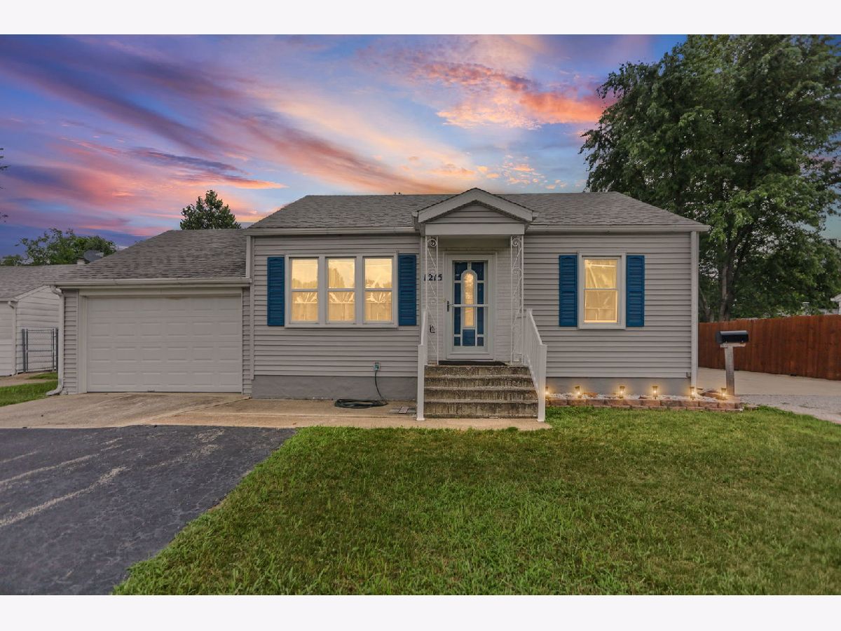  Sold Centralia Illinois, 1215 Lincoln