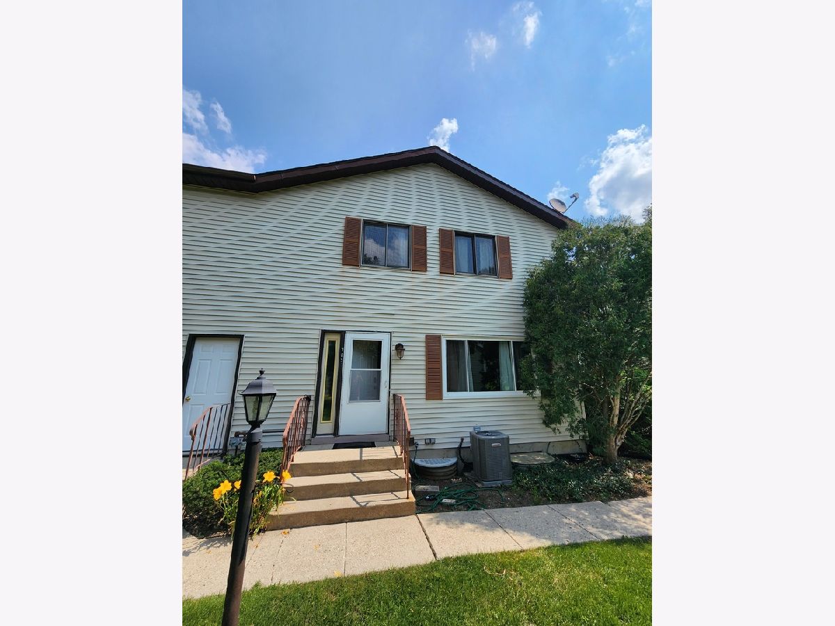  For Rent Woodstock Illinois, 765 Washington