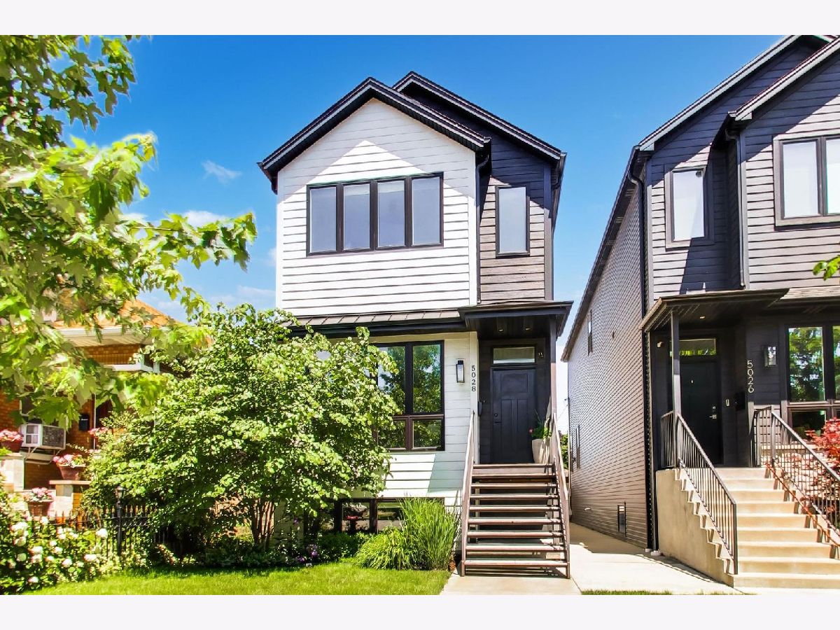  For Sale Chicago Illinois, 5028 Ainslie Street