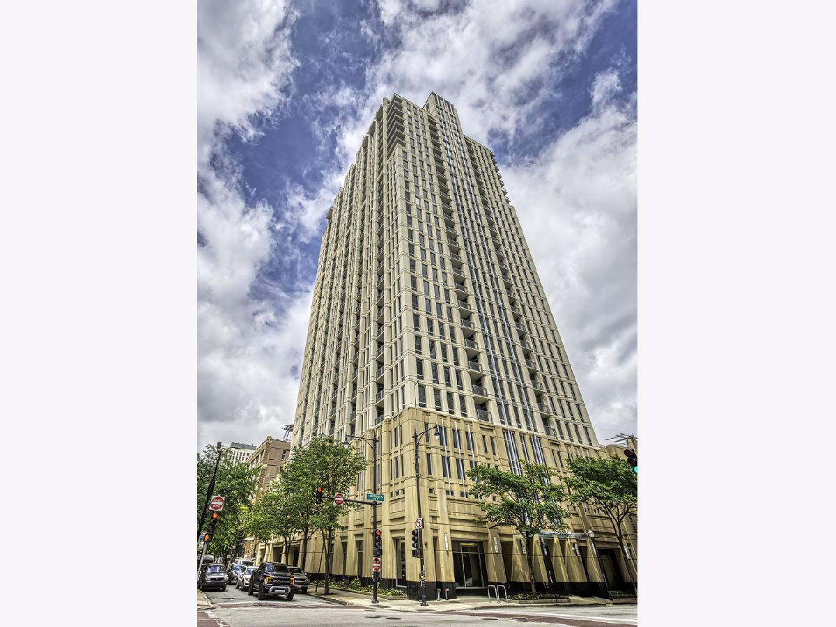  For Sale Chicago Illinois, 1250 Michigan Avenue