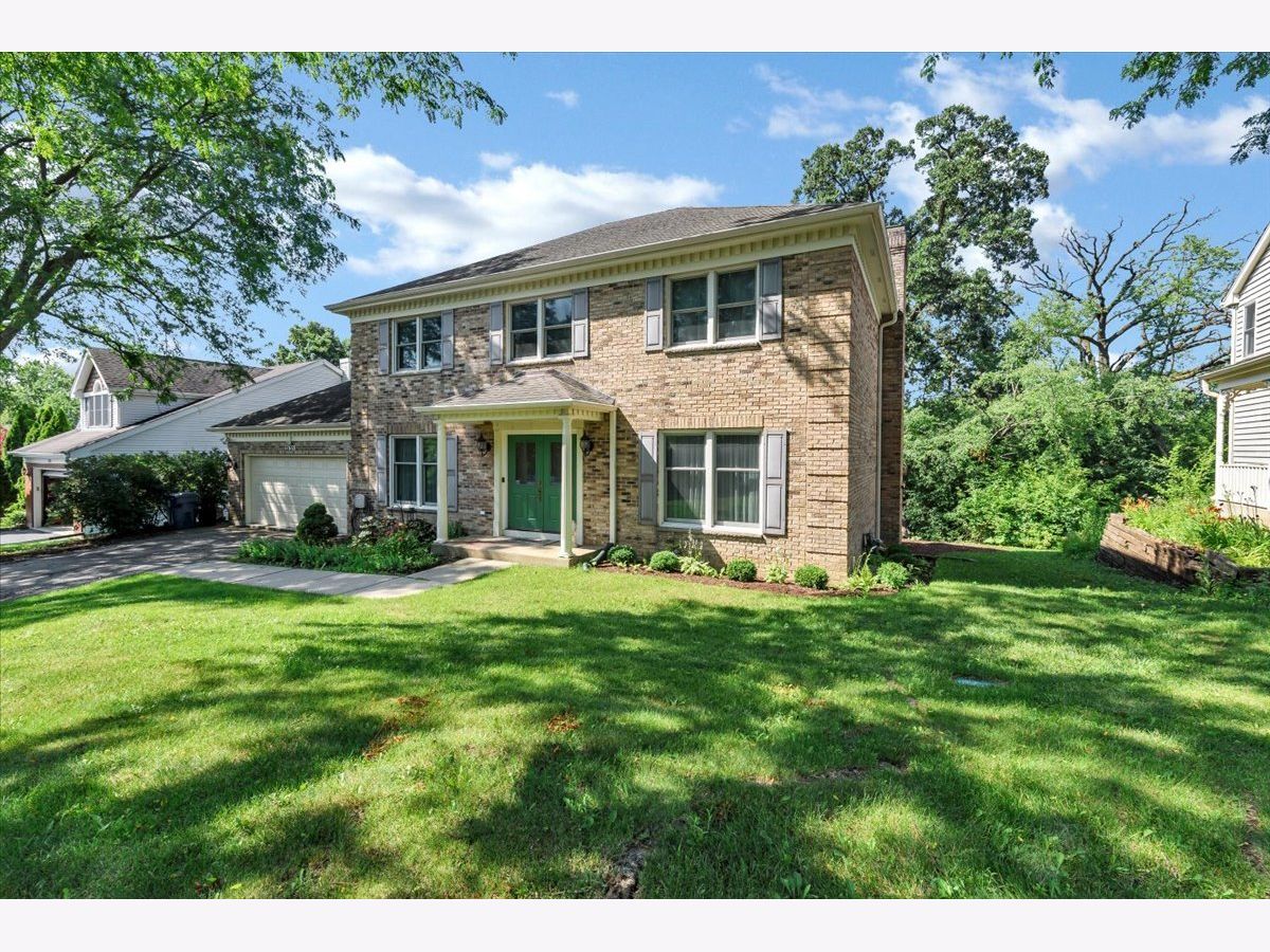  For Sale West Dundee Illinois, 2135 Hamilton Drive