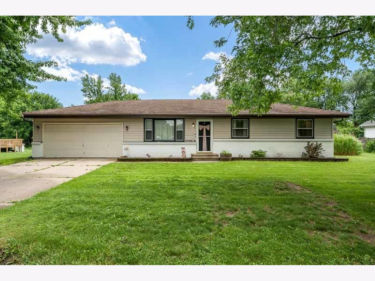  For Sale Machesney Park Illinois, 819 Greglynn Street