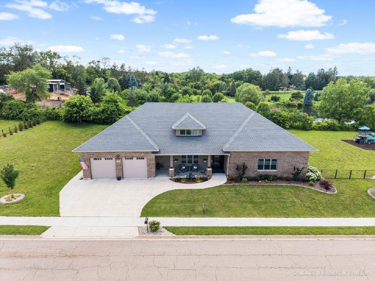  For Sale Marengo Illinois, 1210 Stonegate Drive
