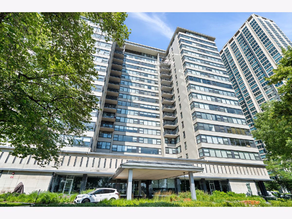  For Sale Chicago Illinois, 3440 Lake Shore Drive