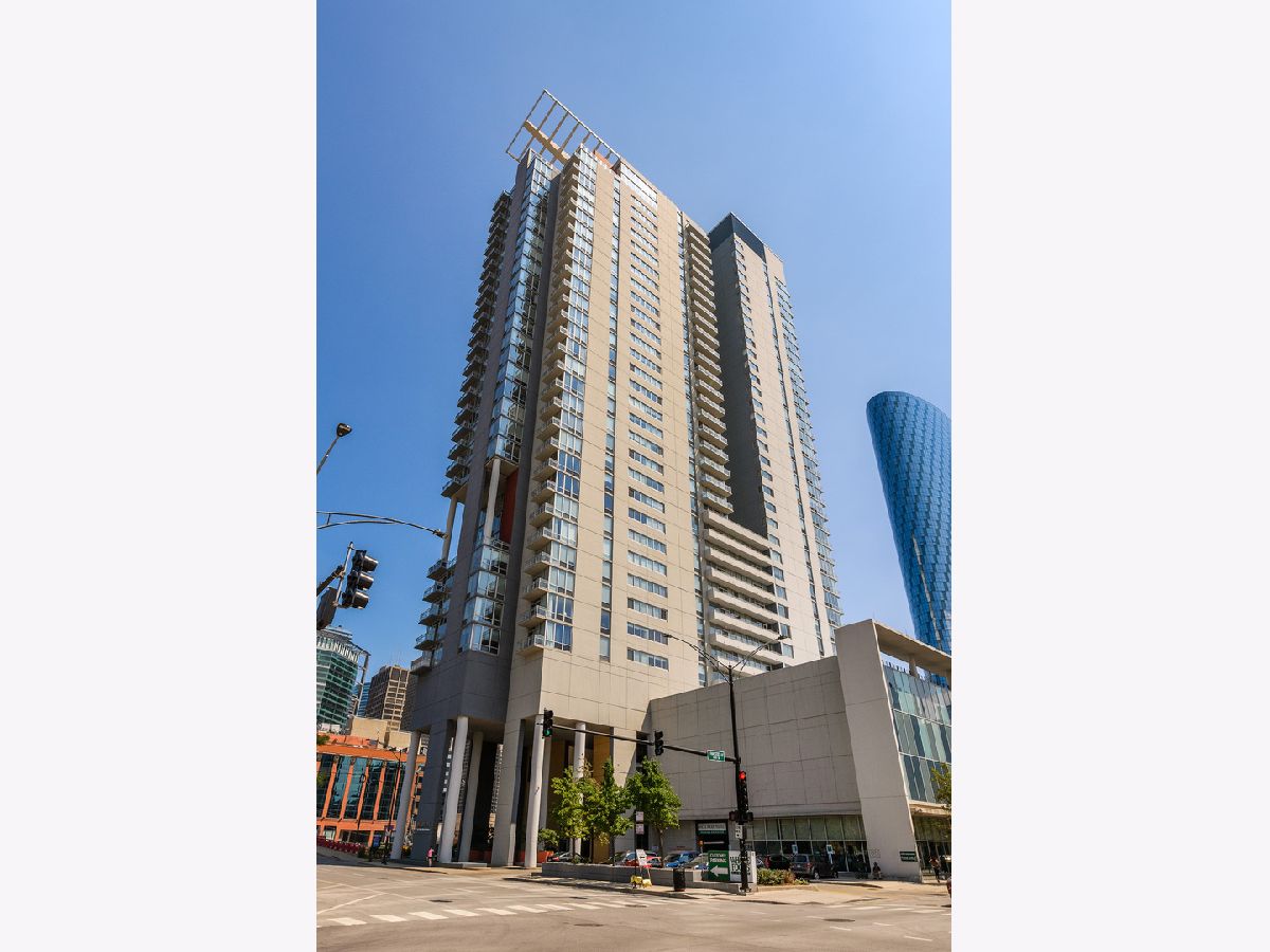  Rented Chicago Illinois, 737 Washington