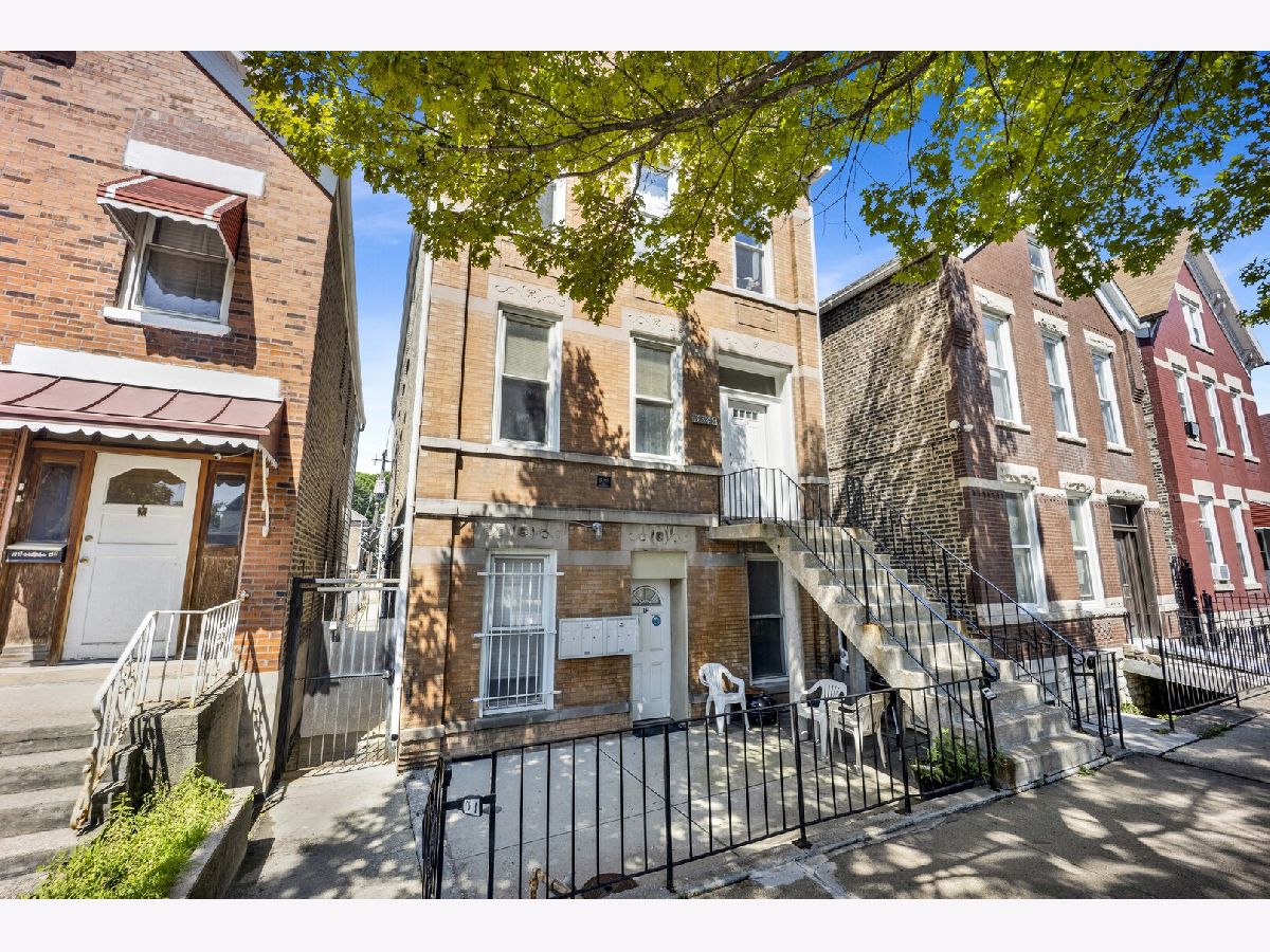  Rented Chicago Illinois, 3340 Carpenter