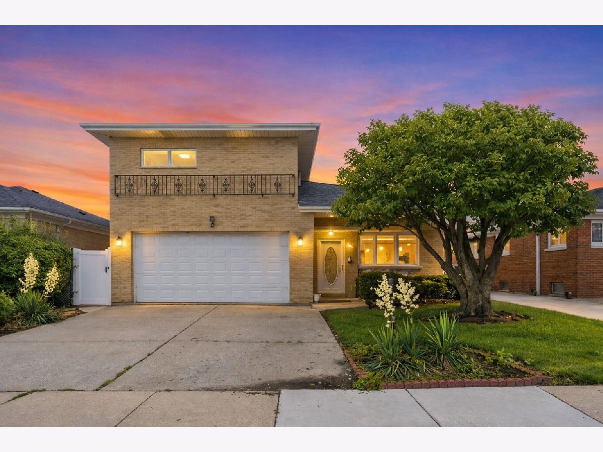  For Sale Westchester Illinois, 10623 Windsor Drive
