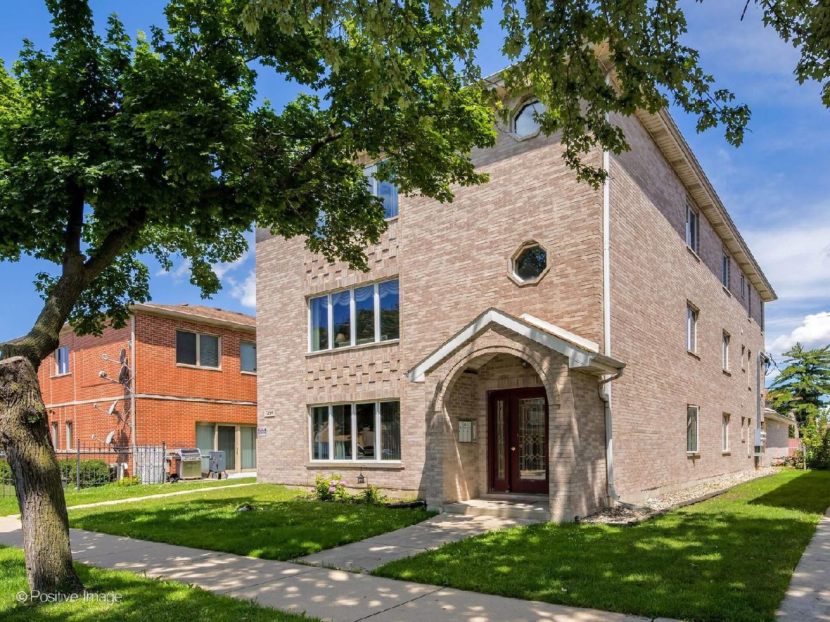  For Sale Elmwood Park Illinois, 7294 Diversey Avenue