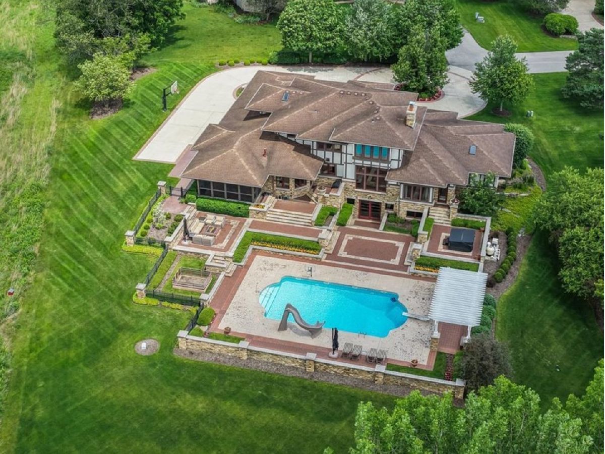  For Sale St Charles Illinois, 39W973 Crosscreek Lane
