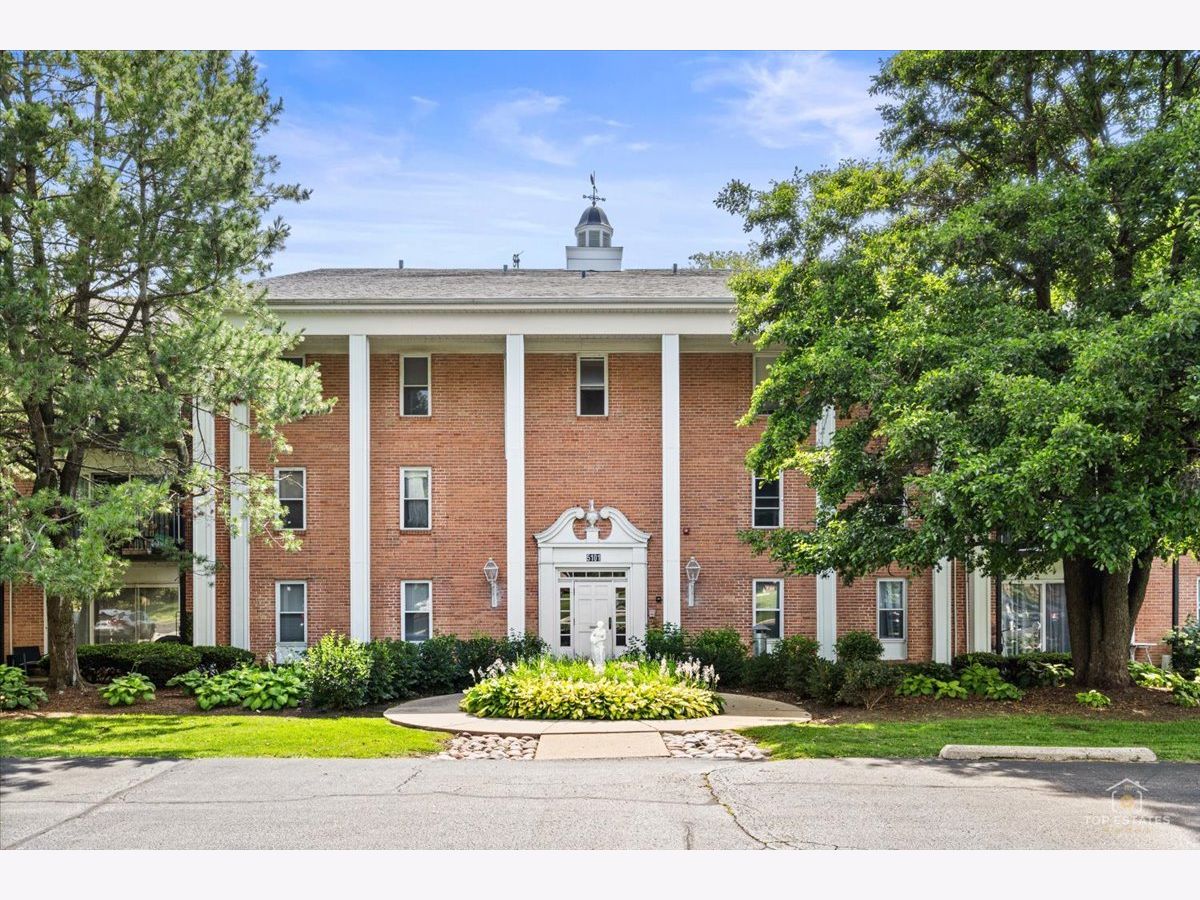  For Sale Rolling Meadows Illinois, 5101 Carriageway Drive